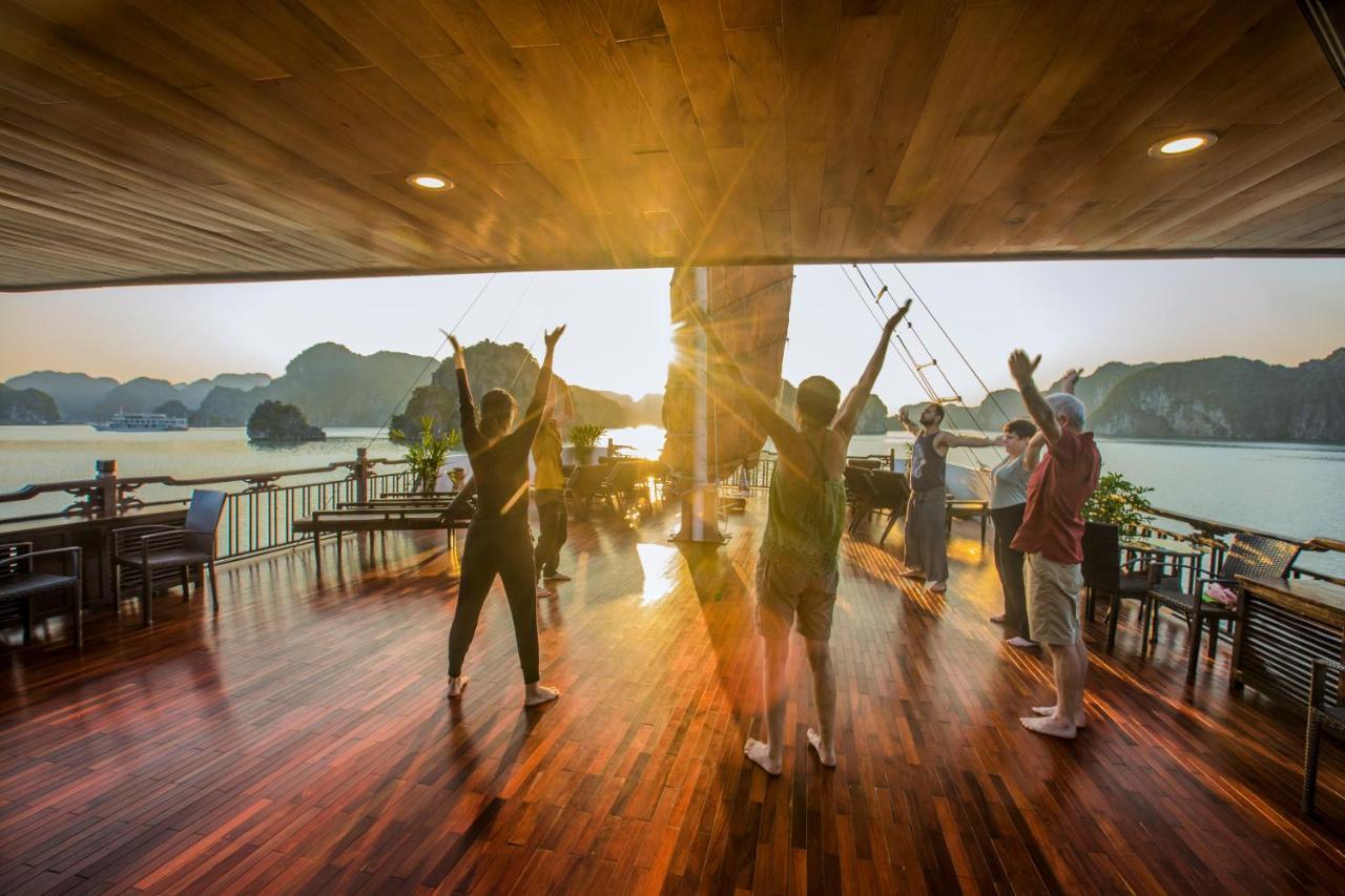 Hotel Cozy Boutique Cruise Dong Khe Sau Exterior foto